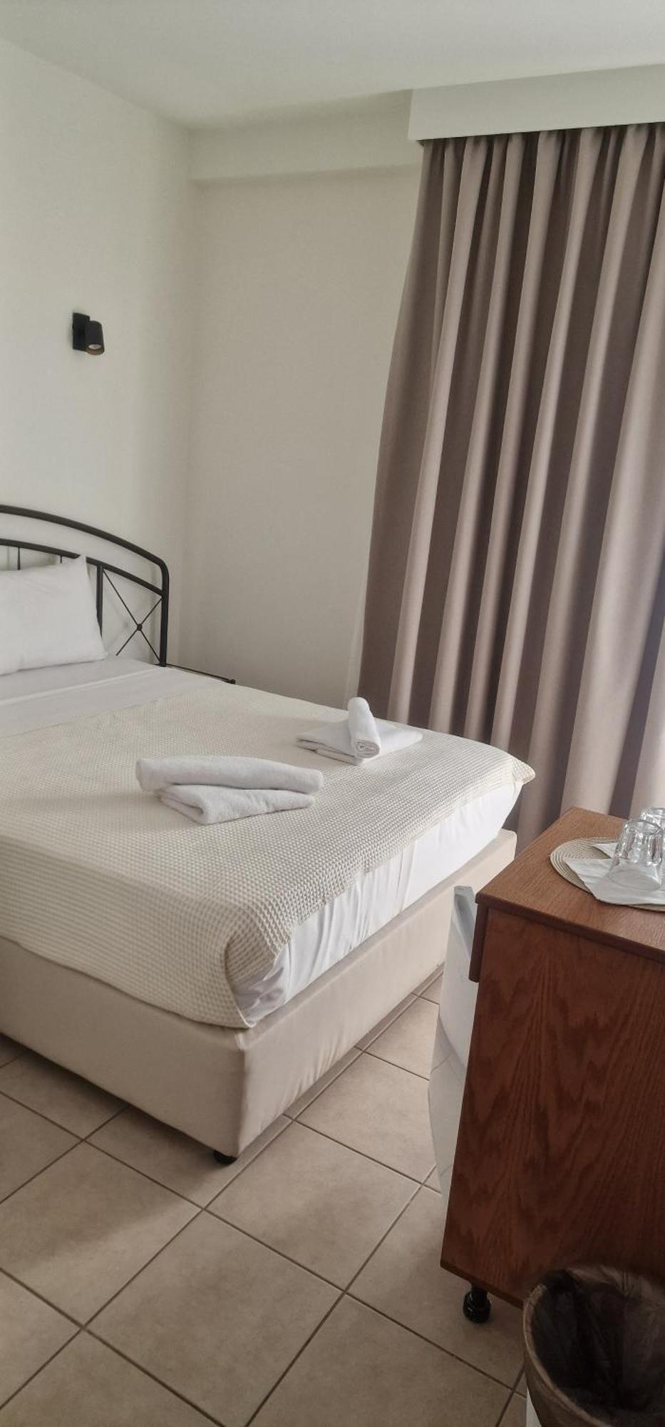 Y & P Latchi Hotel 외부 사진